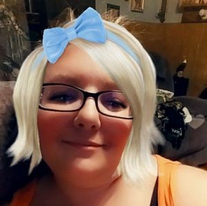 Meet your Posher, Melissa